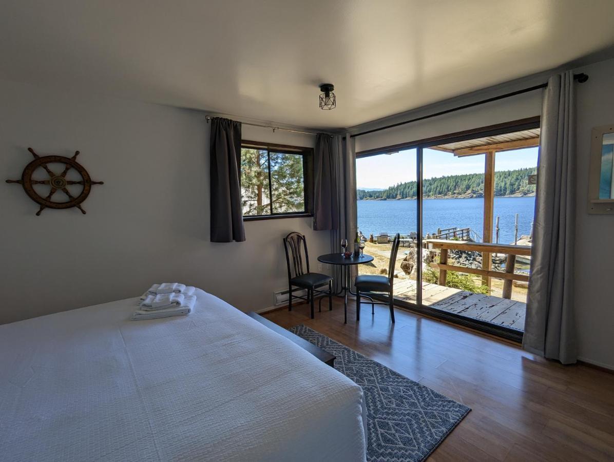 Jade Resort-Oceanfront Suites In Gowlland Harbour Heriot Bay Extérieur photo