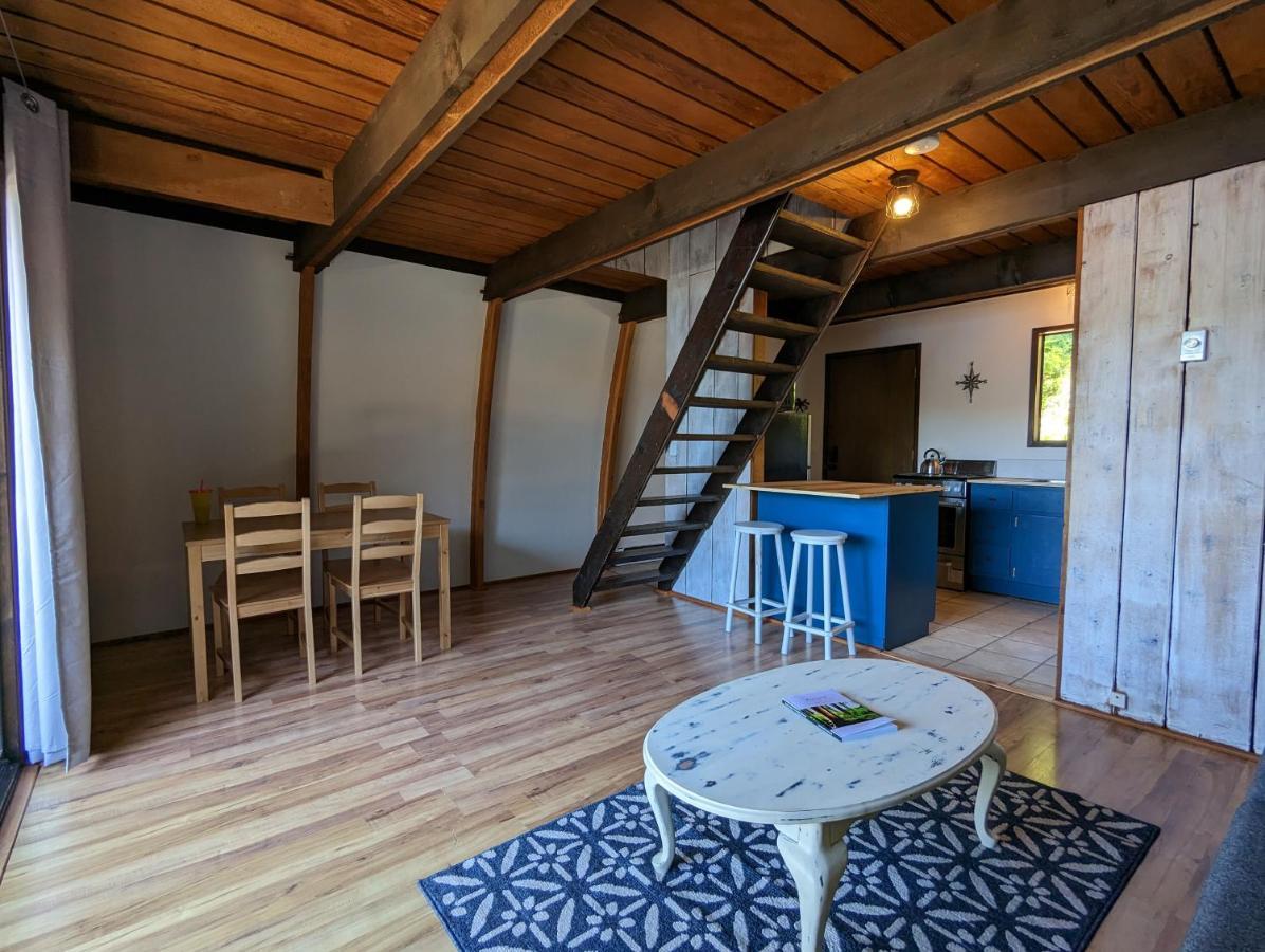 Jade Resort-Oceanfront Suites In Gowlland Harbour Heriot Bay Extérieur photo