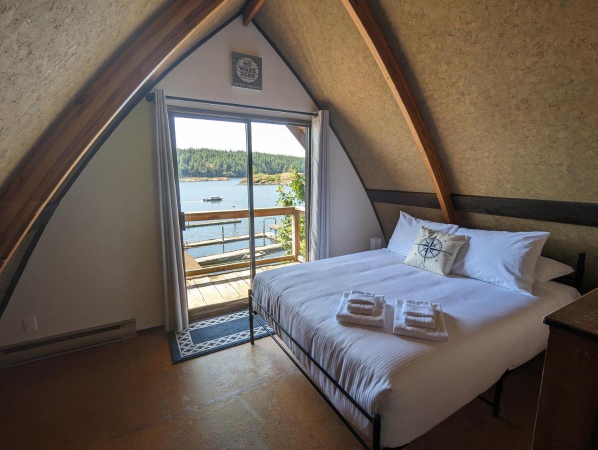Jade Resort-Oceanfront Suites In Gowlland Harbour Heriot Bay Extérieur photo