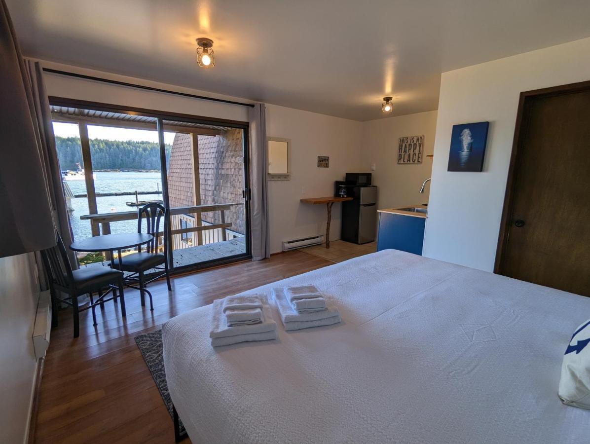 Jade Resort-Oceanfront Suites In Gowlland Harbour Heriot Bay Extérieur photo