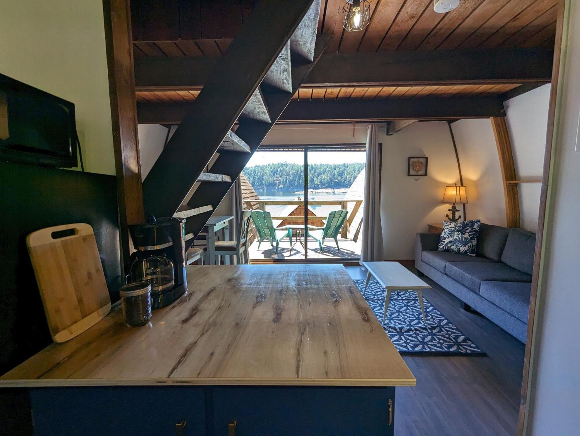 Jade Resort-Oceanfront Suites In Gowlland Harbour Heriot Bay Extérieur photo