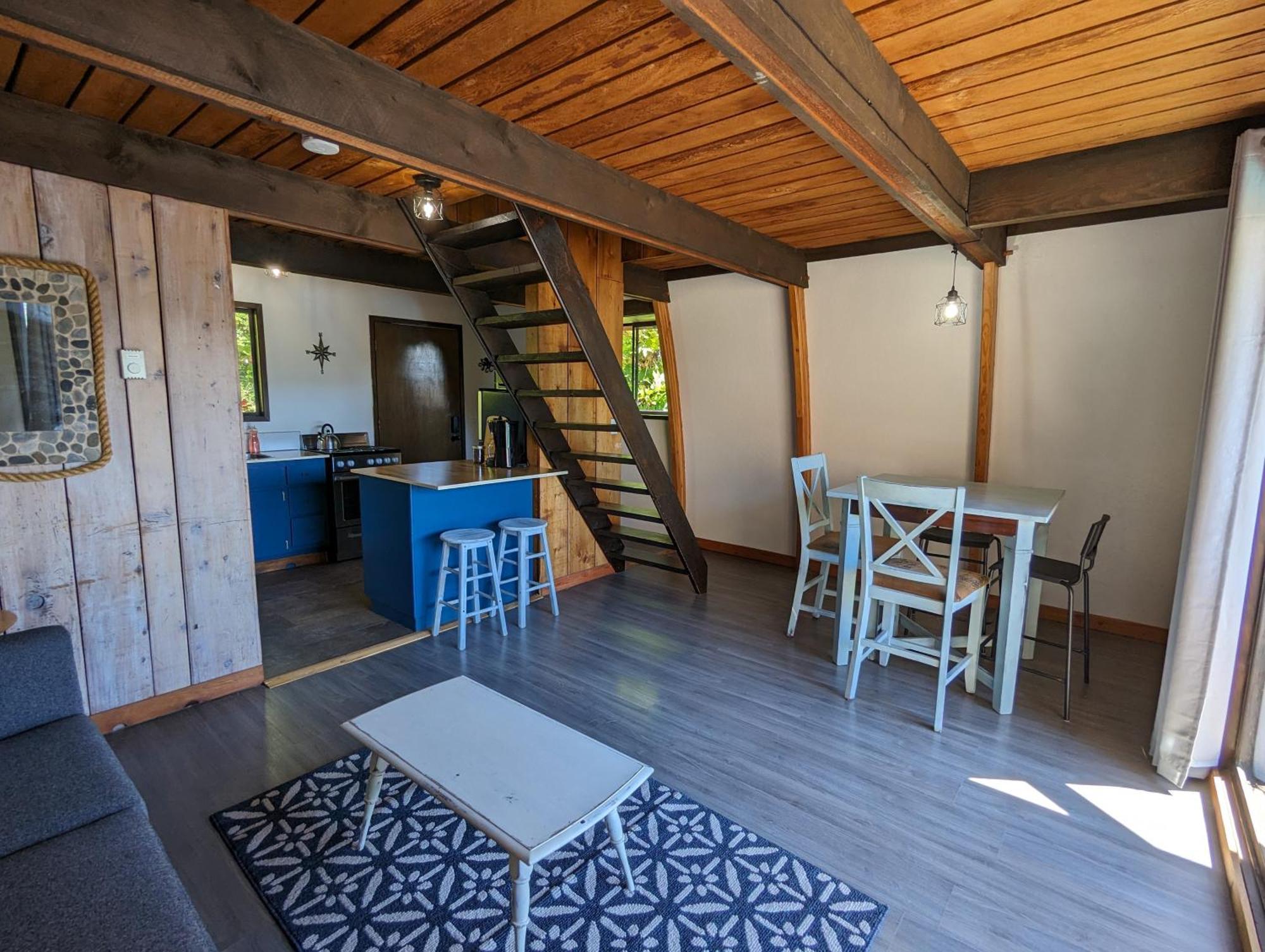 Jade Resort-Oceanfront Suites In Gowlland Harbour Heriot Bay Extérieur photo