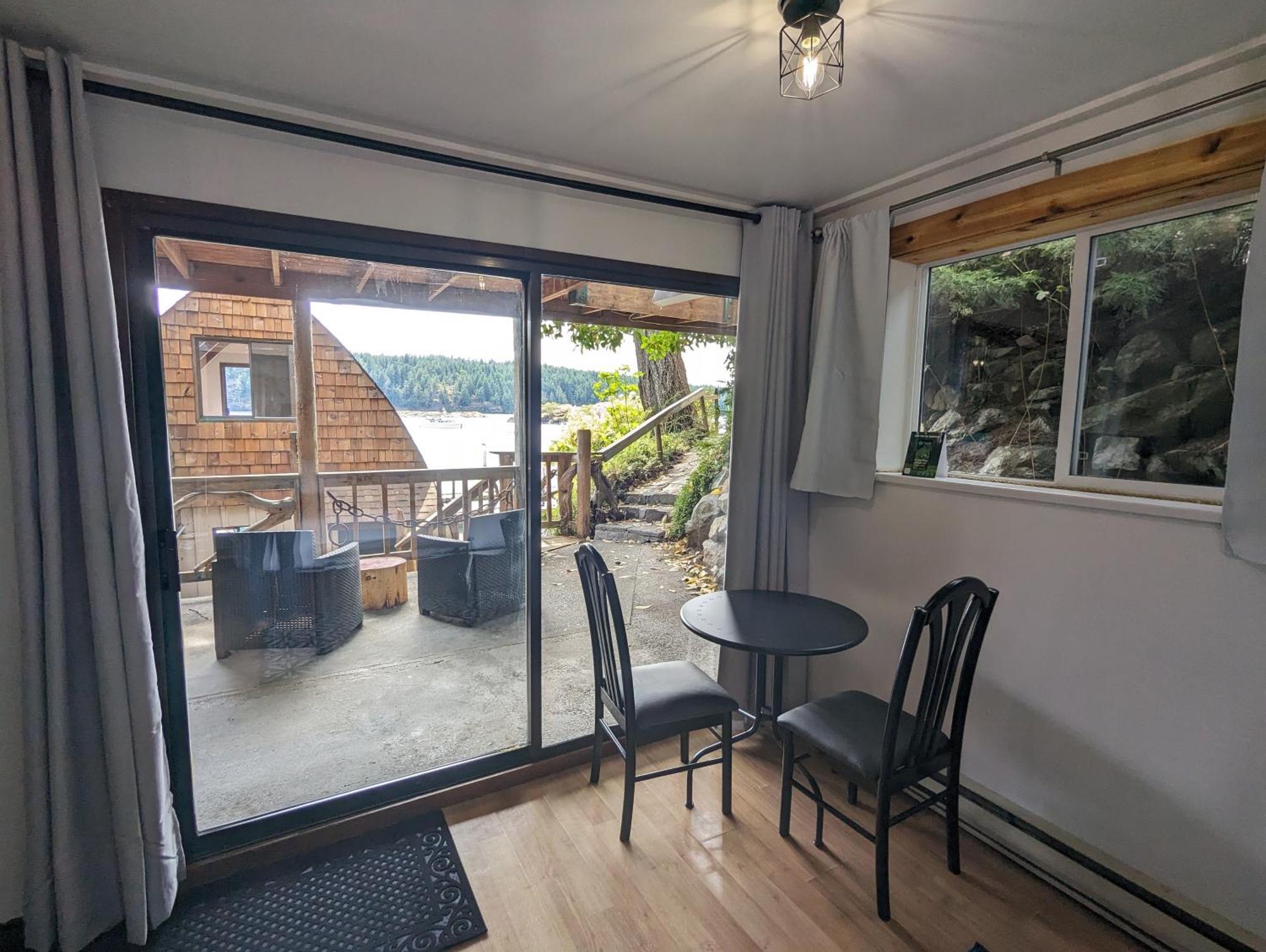 Jade Resort-Oceanfront Suites In Gowlland Harbour Heriot Bay Extérieur photo