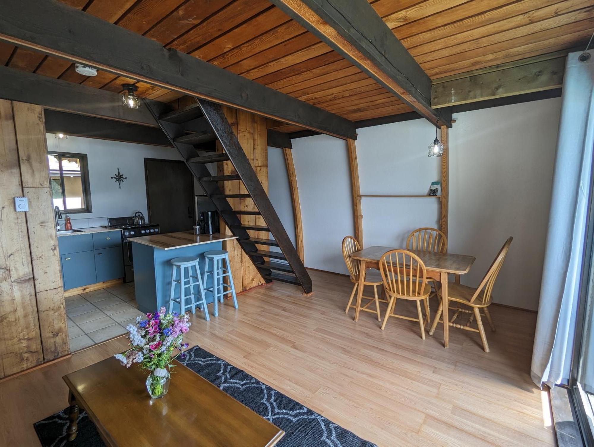 Jade Resort-Oceanfront Suites In Gowlland Harbour Heriot Bay Extérieur photo