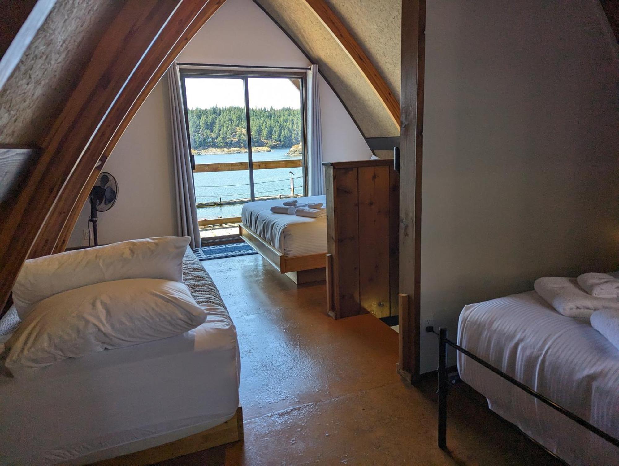 Jade Resort-Oceanfront Suites In Gowlland Harbour Heriot Bay Extérieur photo