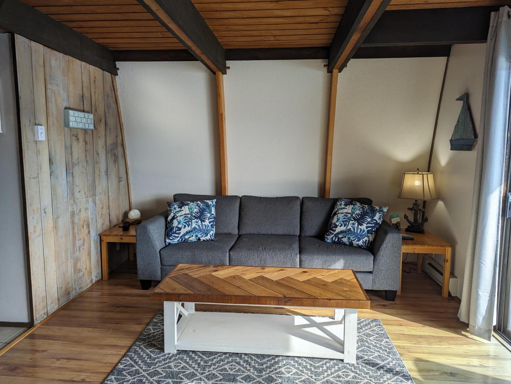 Jade Resort-Oceanfront Suites In Gowlland Harbour Heriot Bay Extérieur photo