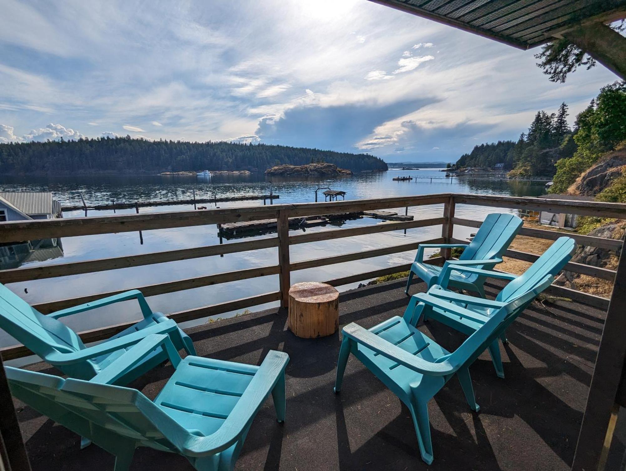 Jade Resort-Oceanfront Suites In Gowlland Harbour Heriot Bay Extérieur photo