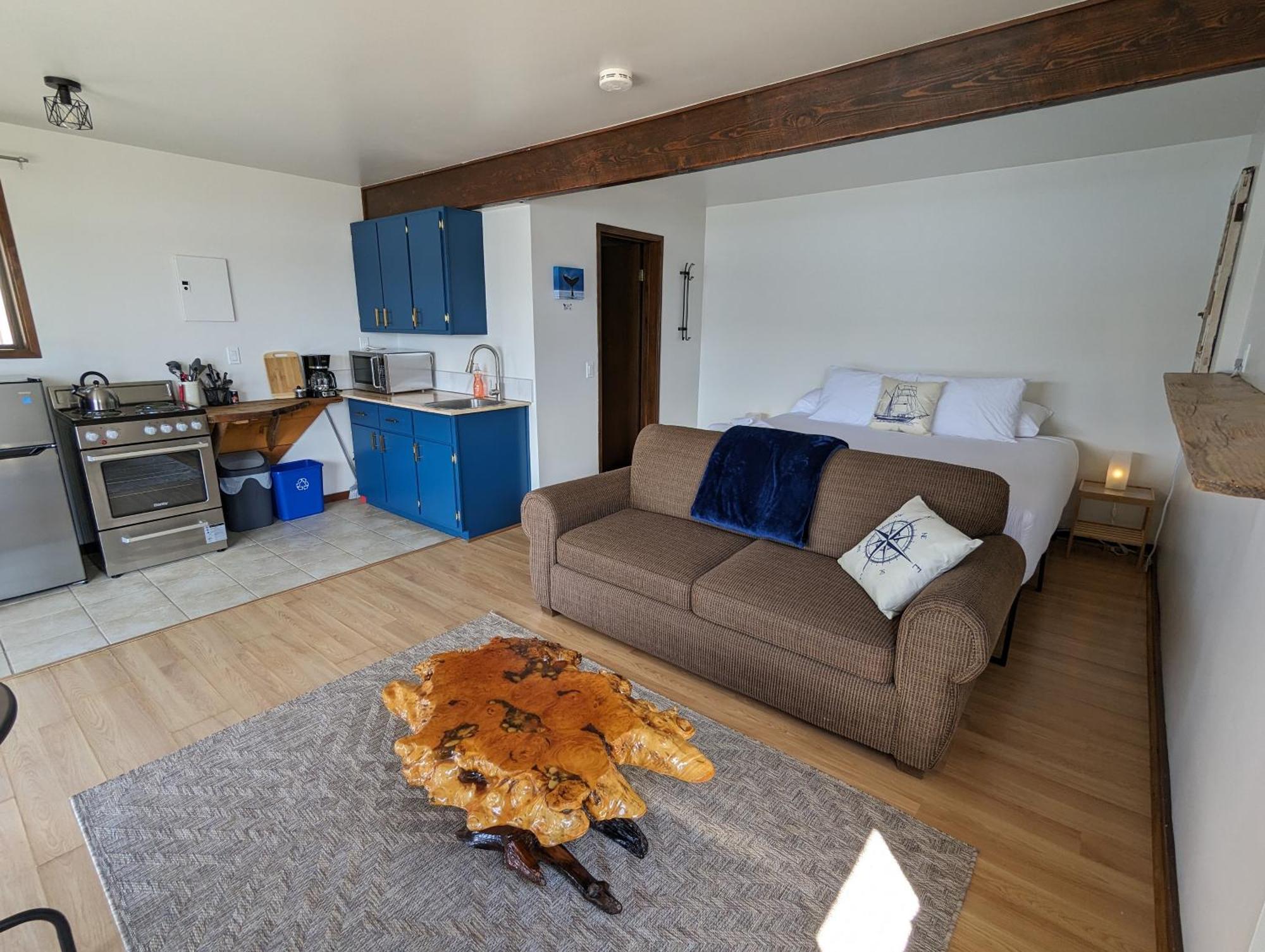 Jade Resort-Oceanfront Suites In Gowlland Harbour Heriot Bay Extérieur photo