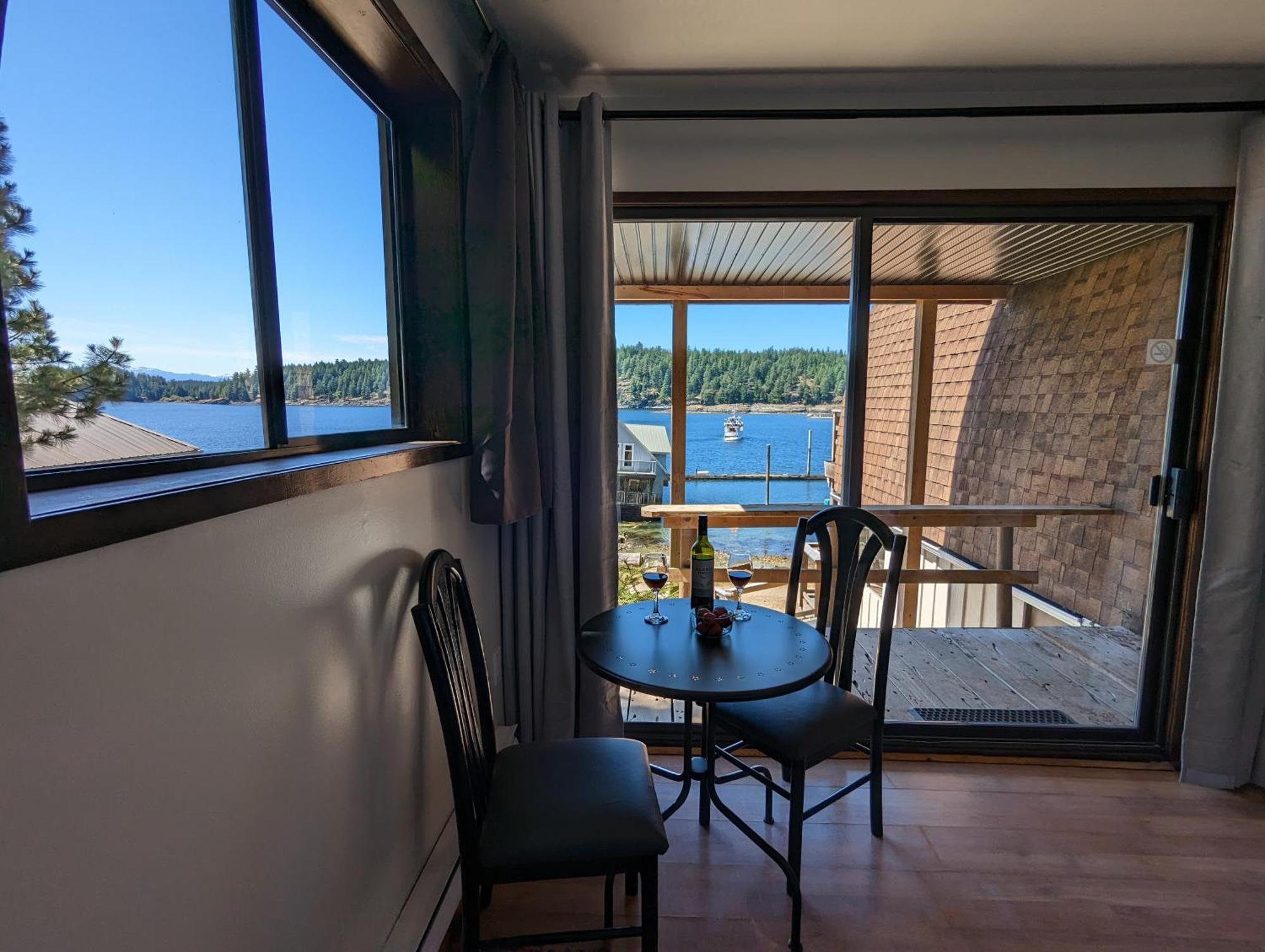 Jade Resort-Oceanfront Suites In Gowlland Harbour Heriot Bay Extérieur photo