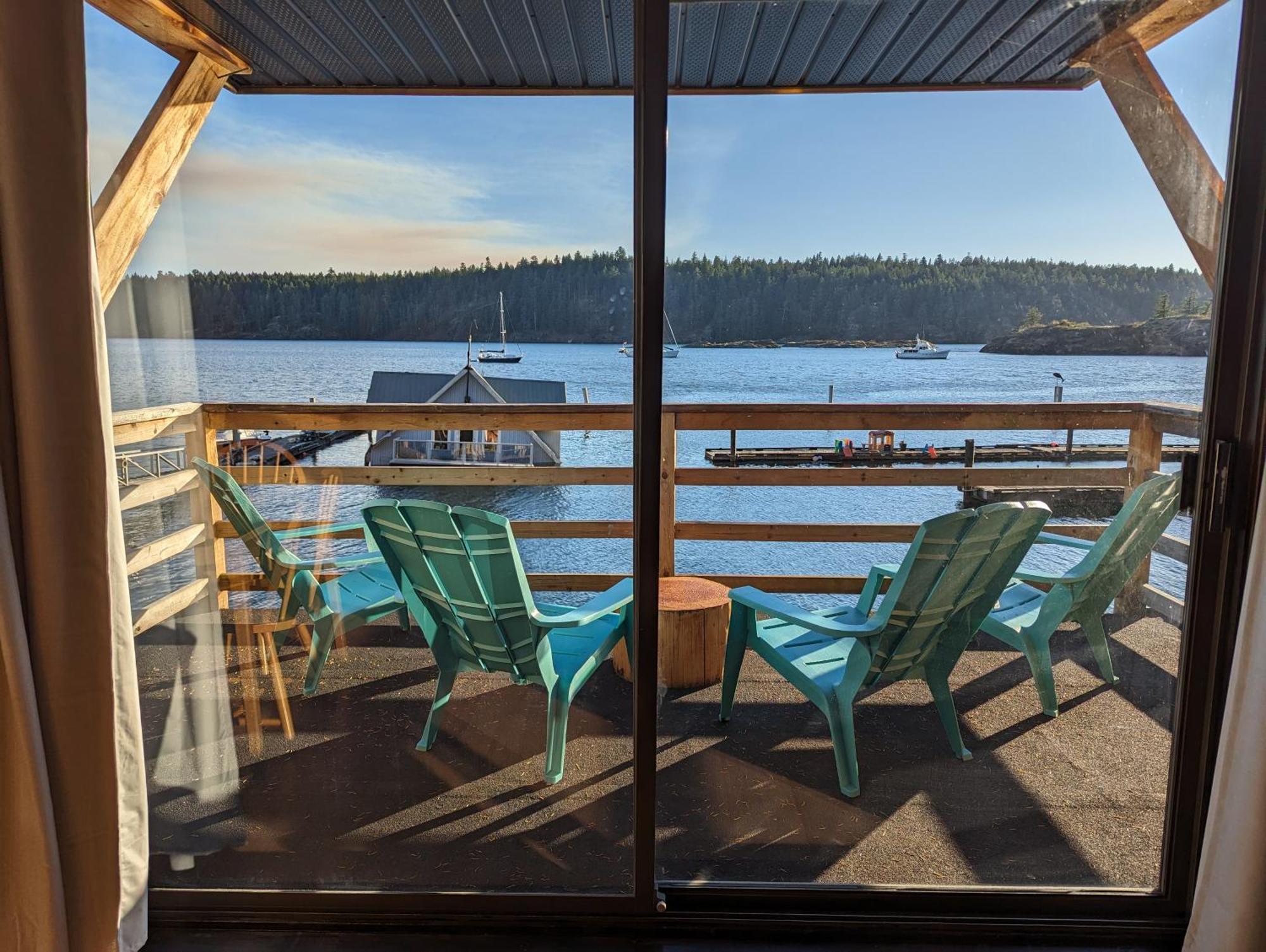 Jade Resort-Oceanfront Suites In Gowlland Harbour Heriot Bay Extérieur photo